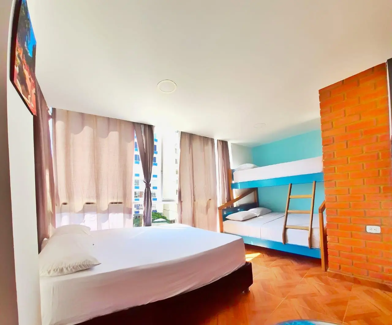 Aloha 101, Santa Marta — cama doble y camarote