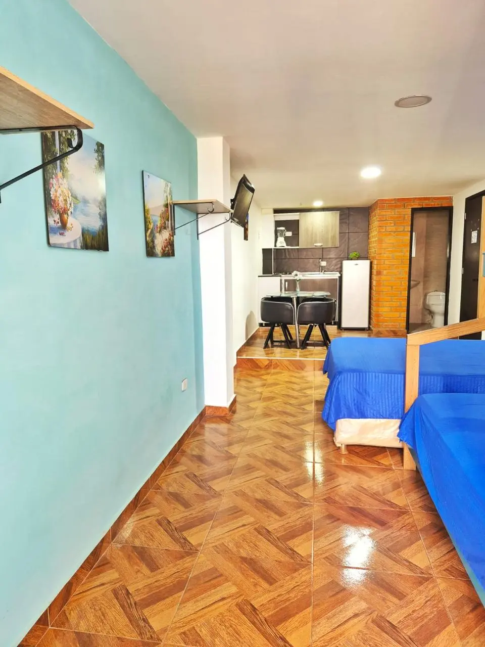 Apartamento Aloha 103 en El Rodadero — sala y cocina